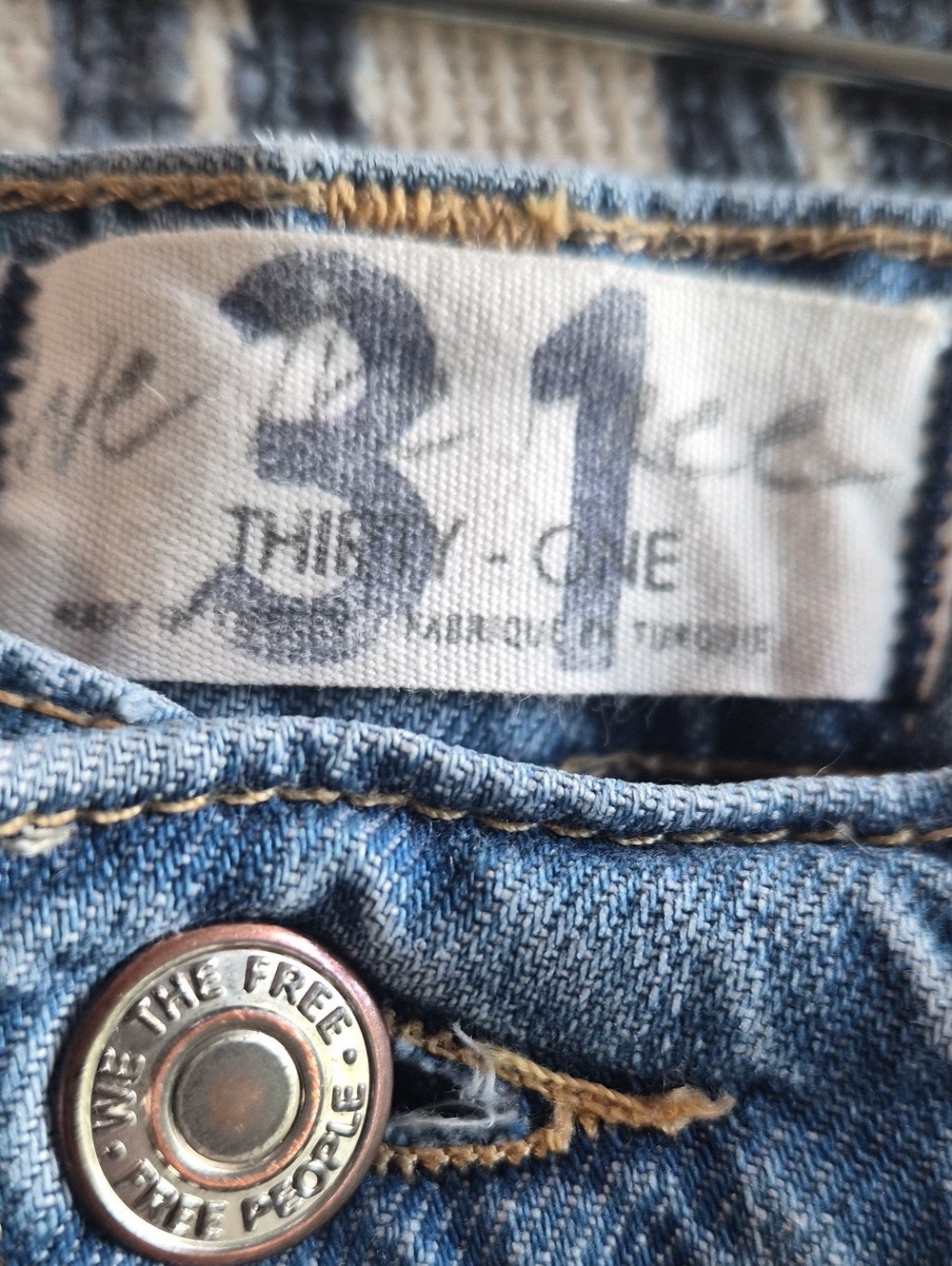 Free People Old West Slouchy Jeans, Sz 31 - Picture 7 of 7